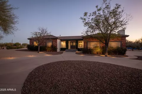 509 E Adamanda Ct, Phoenix, AZ 85086