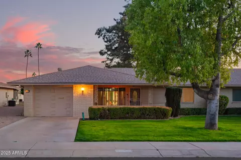 9425 W Sandstone Dr, Sun City, AZ 85351