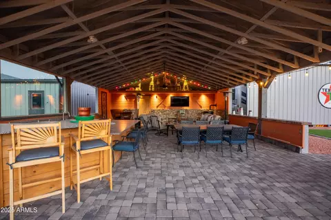 510 E Desert Hills Estate Dr, Phoenix, AZ 85086