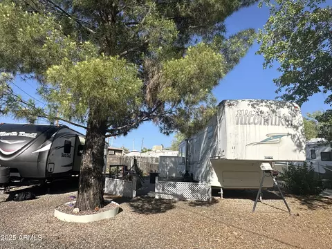 19061 E Palm Lane Dr, Black Canyon City, AZ 85324