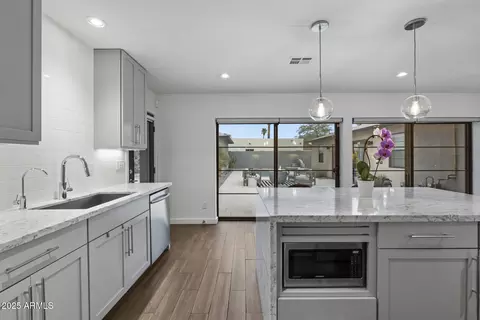 840 W Earll Dr, Phoenix, AZ 85013 photo 30