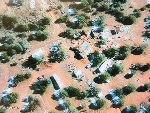 44200 N Cattle Dr, Ash Fork, AZ 86320 photo 2