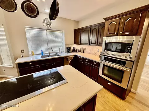 Kitchen - 938 W Iris Dr, Gilbert, AZ 85233 photo 4 of 4