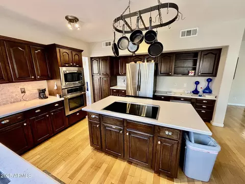 Kitchen - 938 W Iris Dr, Gilbert, AZ 85233 photo 3 of 4