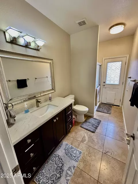 Bath - 938 W Iris Dr, Gilbert, AZ 85233 photo 5 of 5