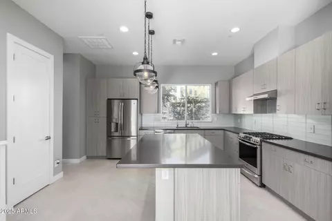 1717 E Morten Ave #23, Phoenix, AZ 85020