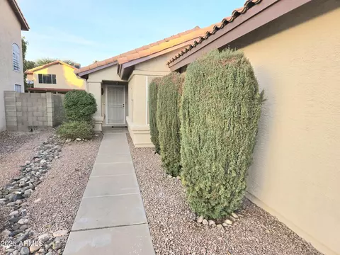 Exterior - 1314 E Helena Dr, Phoenix, AZ 85022 photo 2 of 8