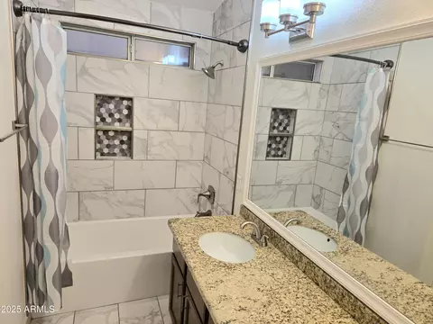 Bath - 1314 E Helena Dr, Phoenix, AZ 85022 photo 5 of 6