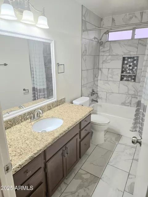 Bath - 1314 E Helena Dr, Phoenix, AZ 85022 photo 1 of 6