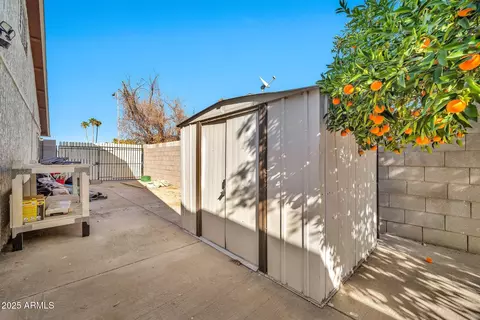 Exterior - 2745 W Michelle Dr, Phoenix, AZ 85053 photo 4 of 7
