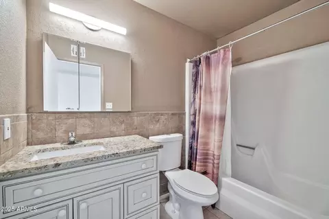 Bath - 2745 W Michelle Dr, Phoenix, AZ 85053 photo 3 of 3