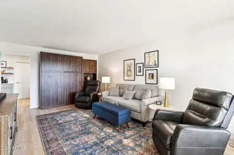10529 W Palmeras Dr, Sun City, AZ 85373