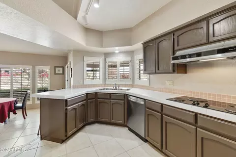 4602 E Monte Way, Phoenix, AZ 85044 photo 40