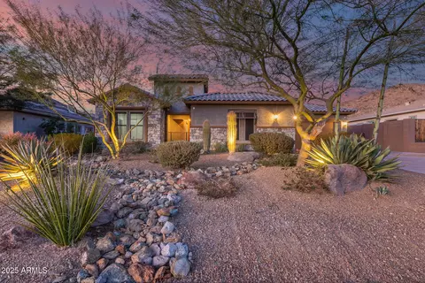 8716 W Artemisa Ave, Peoria, AZ 85383