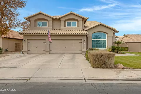 223 S Daisy Ln, Gilbert, AZ 85296