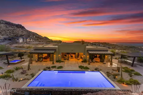 8912 W Roberta Ln, Peoria, AZ 85383