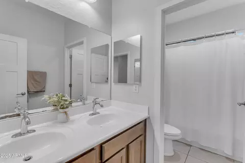 Bath - 10307 E Nopal Ave, Mesa, AZ 85209 photo 2 of 2