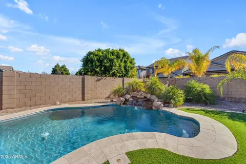 Exterior - 10307 E Nopal Ave, Mesa, AZ 85209 photo 10 of 17