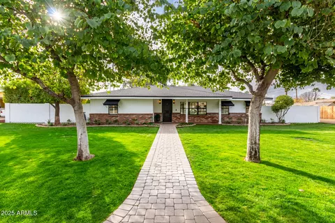 4017 E Wilshire Dr, Phoenix, AZ 85008