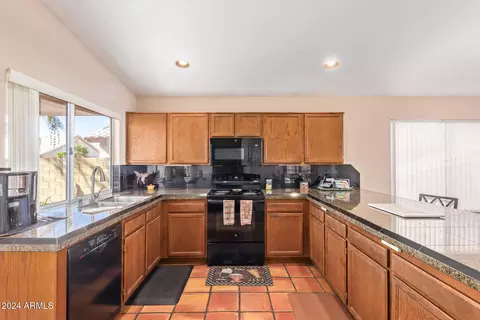 3531 E Utopia Rd, Phoenix, AZ 85050 photo 8