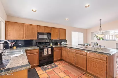 3531 E Utopia Rd, Phoenix, AZ 85050 photo 9