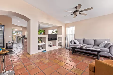 3531 E Utopia Rd, Phoenix, AZ 85050 photo 5