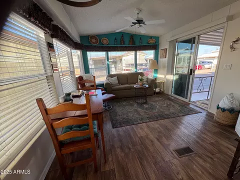211 E Cholla Ln, Florence, AZ 85132 photo 2