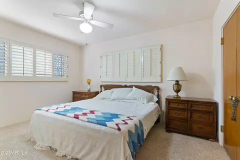 Bedroom - 6850 N 15th Pl, Phoenix, AZ 85014 photo 3 of 6