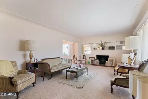 Living - 6850 N 15th Pl, Phoenix, AZ 85014 photo 2 of 2