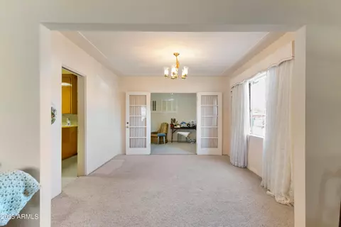 Dining - 6850 N 15th Pl, Phoenix, AZ 85014 photo 1 of 1