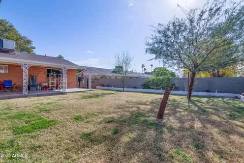 Exterior - 6850 N 15th Pl, Phoenix, AZ 85014 photo 4 of 4