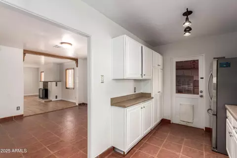 2326 E Yale St, Phoenix, AZ 85006 photo 8