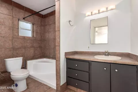 2326 E Yale St, Phoenix, AZ 85006 photo 23