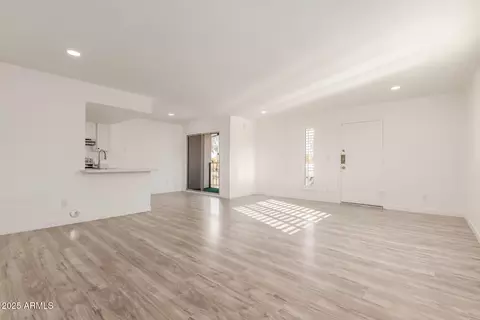 812 E Joan De Arc Ave, Phoenix, AZ 85022 photo 9