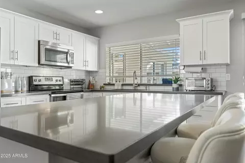 Kitchen - 2244 S Estrella Cir, Mesa, AZ 85202 photo 7 of 8