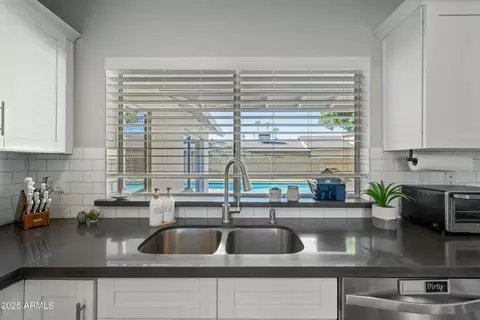 Kitchen - 2244 S Estrella Cir, Mesa, AZ 85202 photo 5 of 8