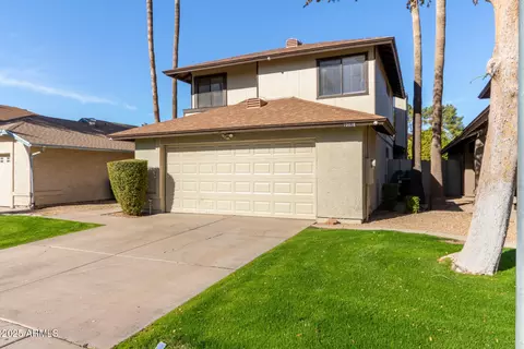 Exterior - 10036 W Montecito Ave, Phoenix, AZ 85037 photo 3 of 10
