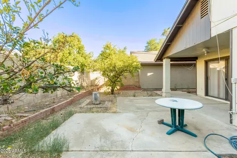 Exterior - 10036 W Montecito Ave, Phoenix, AZ 85037 photo 10 of 10