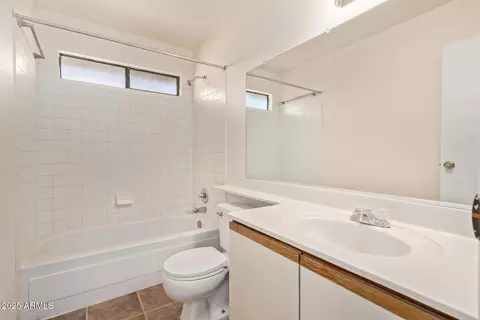 Bath - 10036 W Montecito Ave, Phoenix, AZ 85037 photo 2 of 3