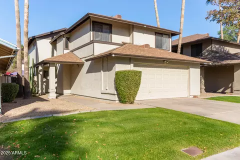 Exterior - 10036 W Montecito Ave, Phoenix, AZ 85037 photo 5 of 10