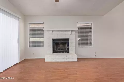 Living - 10036 W Montecito Ave, Phoenix, AZ 85037 photo 3 of 4