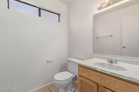 Bath - 10036 W Montecito Ave, Phoenix, AZ 85037 photo 3 of 3