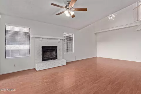 Living - 10036 W Montecito Ave, Phoenix, AZ 85037 photo 4 of 4