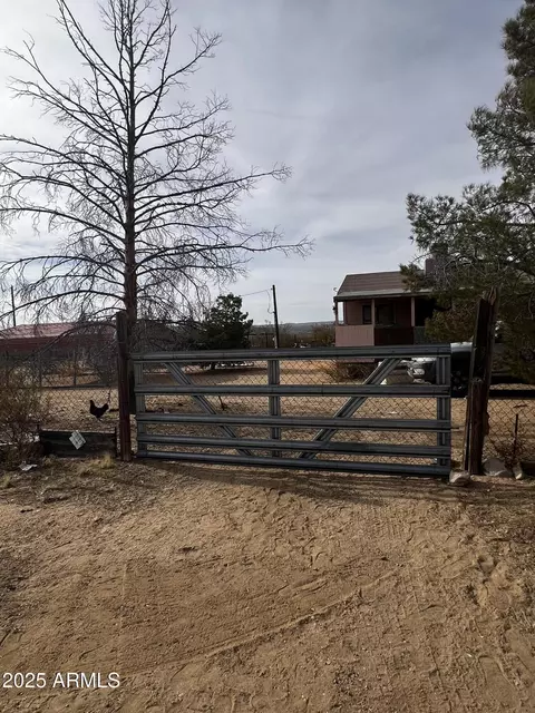 12837 Silver Sage Dr, Golden Valley, AZ 86413