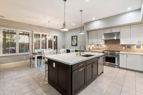 5473 E Herrera Dr, Phoenix, AZ 85054 photo 4