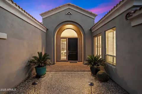 5473 E Herrera Dr, Phoenix, AZ 85054 photo 2