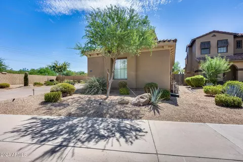 Exterior - 3773 E Donald Dr, Phoenix, AZ 85050 photo 4 of 27
