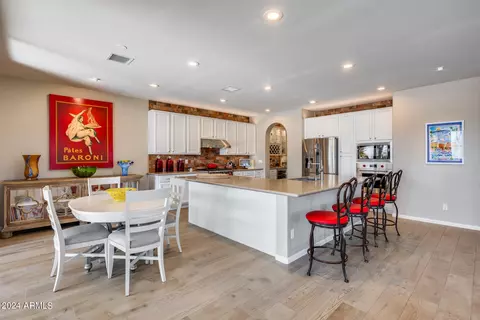 Kitchen - 3773 E Donald Dr, Phoenix, AZ 85050 photo 7 of 10