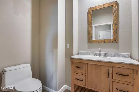 Bath - 3773 E Donald Dr, Phoenix, AZ 85050 photo 1 of 8