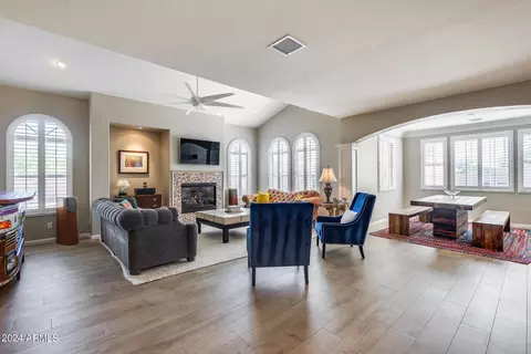 Living - 3773 E Donald Dr, Phoenix, AZ 85050 photo 5 of 5